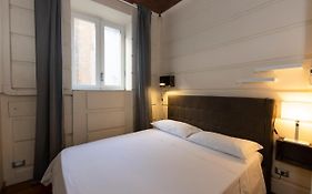 Venezia Square Apartment